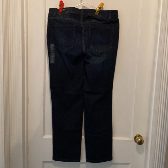 Lane Bryant 14 Short Mid Rise Straight Leg Denim Jeans - Picture 2 of 7